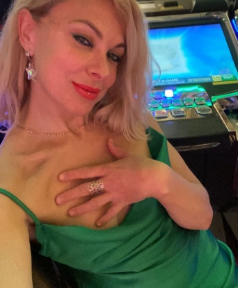 Анкета проститутки Анна - город Речица, 42 года, №2778